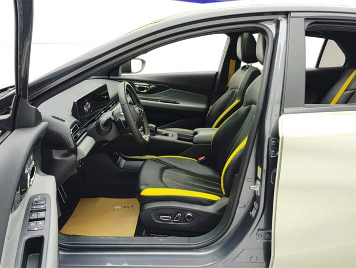 Фото 9 - GAC Trumpchi Empow R