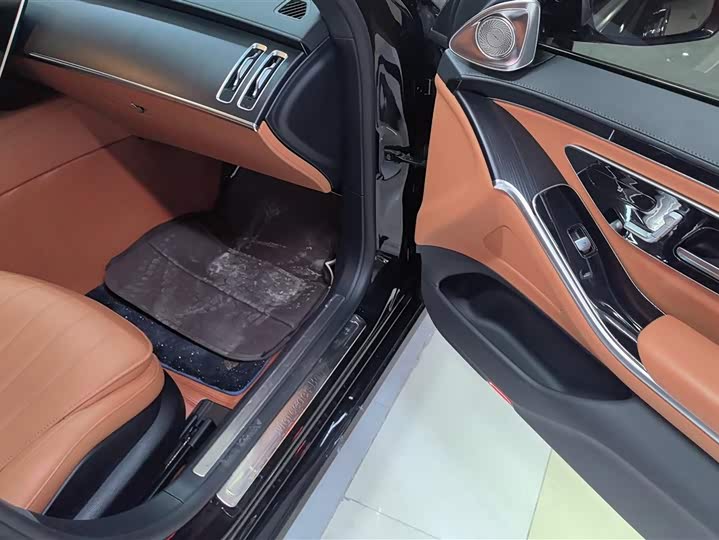 Фото 8 - Mercedes-Benz S-Class