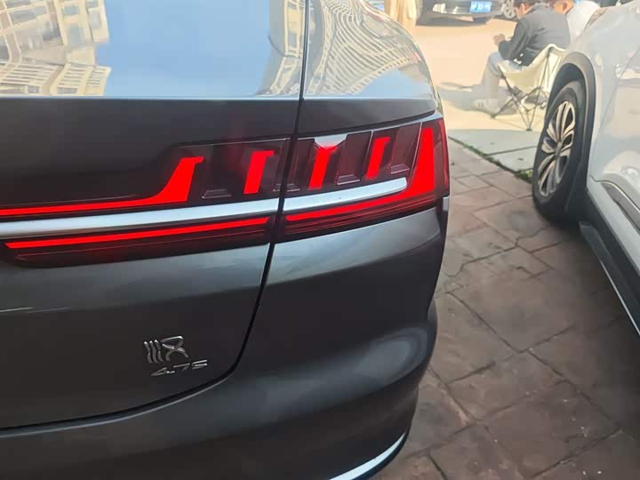 Фото 8 - BYD Han