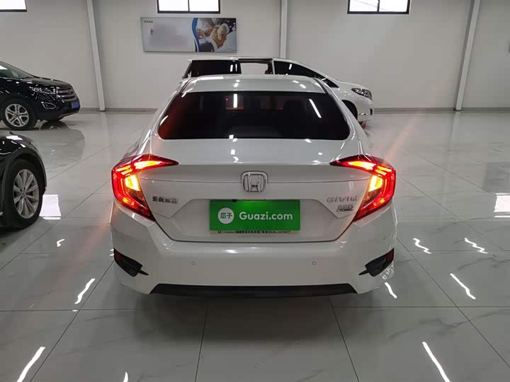 Фото 6 - Honda Civic