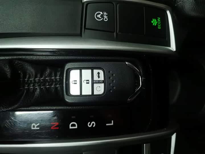 Фото 9 - Honda Civic