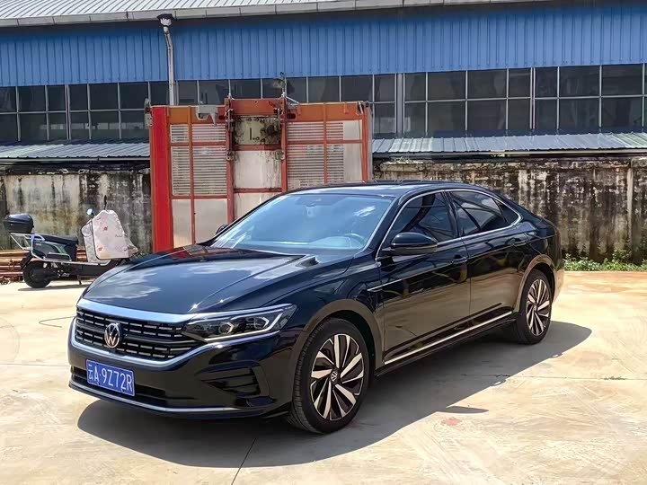 Фото 1 - Volkswagen Passat