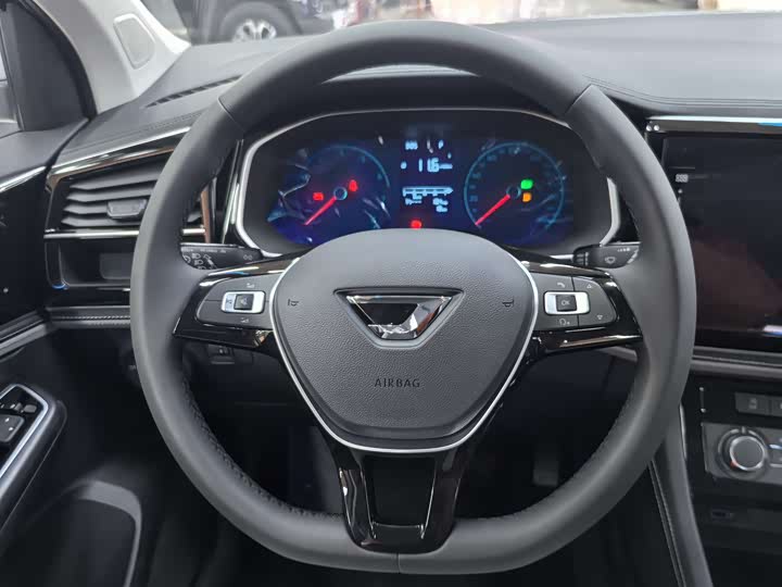 Фото 7 - Jetta VS5