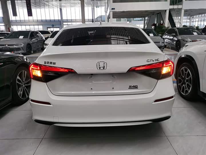 Фото 6 - Honda Civic