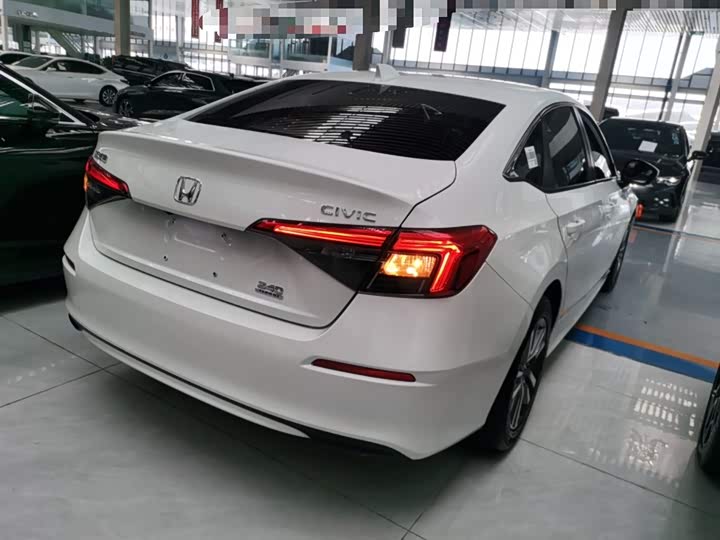 Фото 7 - Honda Civic