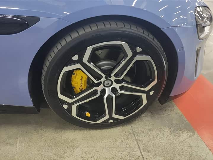 Фото 6 - Xiaomi SU7