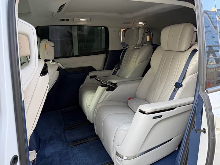 Фото 9 - Buick GL8 Century