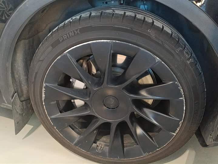 Фото 6 - Tesla Model Y