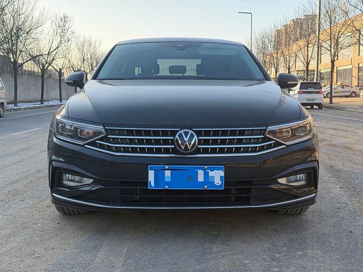 Фото 2 - Volkswagen Magotan