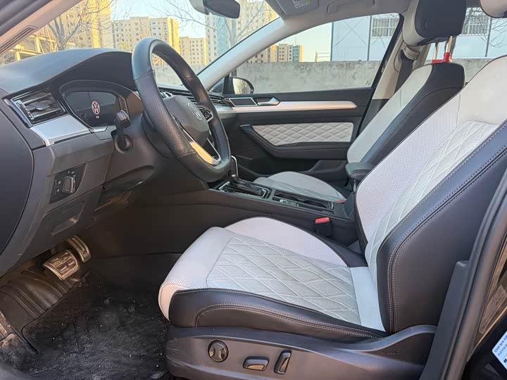 Фото 4 - Volkswagen Magotan