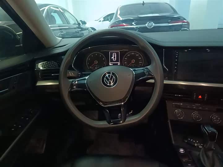 Фото 3 - Volkswagen Passat