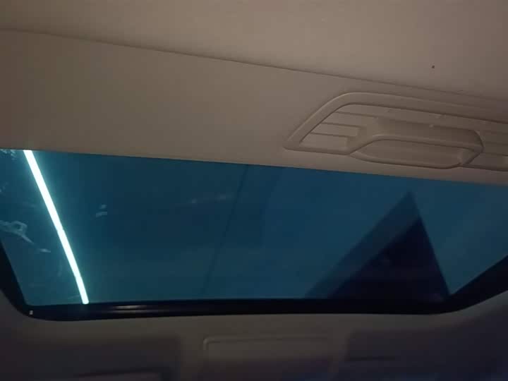 Фото 8 - Volkswagen Passat