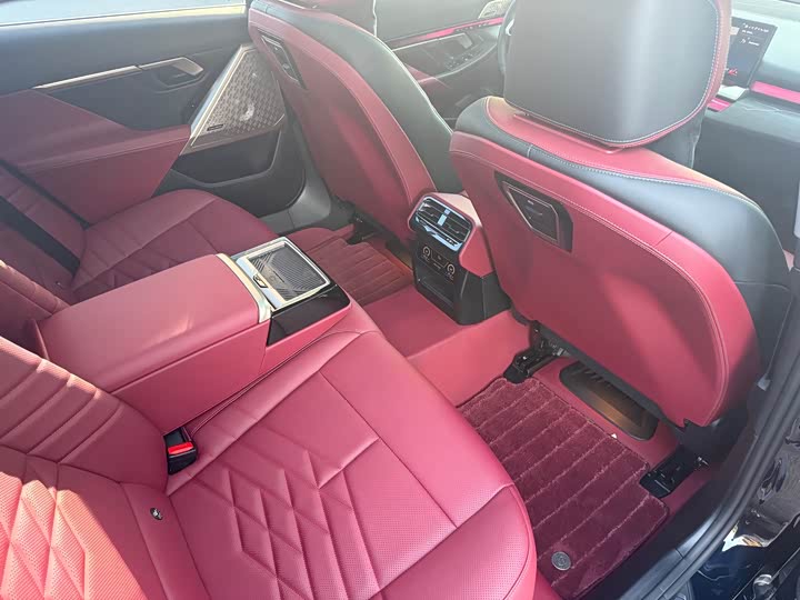 Фото 9 - BMW 5 Series