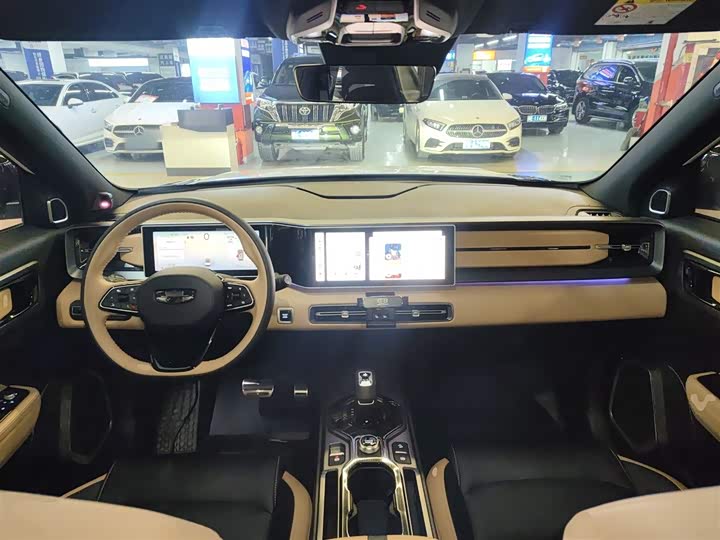 Фото 9 - Geely Icon