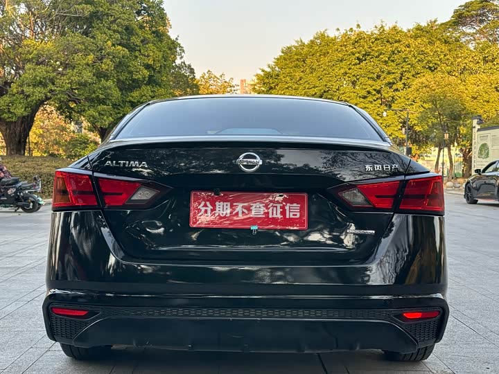 Фото 4 - Nissan Teana