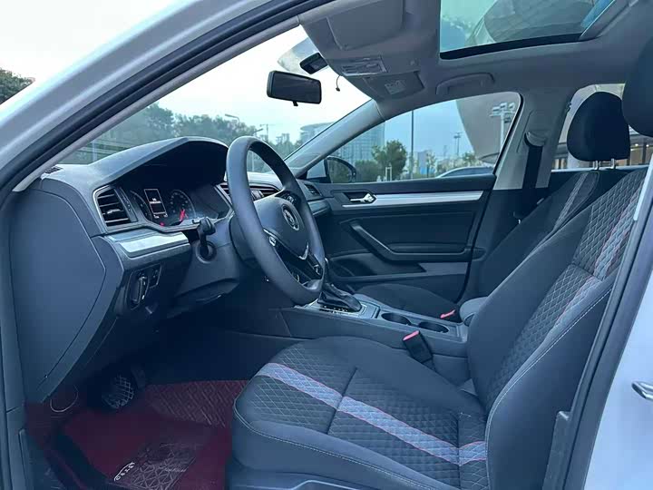 Фото 7 - Volkswagen Lamando L