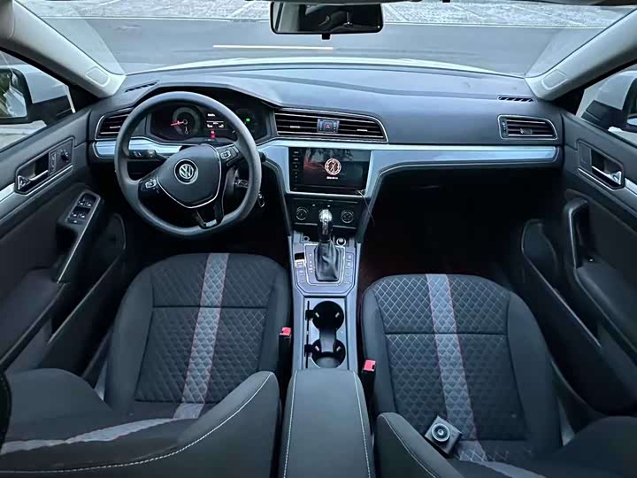 Фото 8 - Volkswagen Lamando L