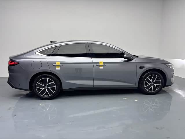 Фото 8 - BYD Qin L