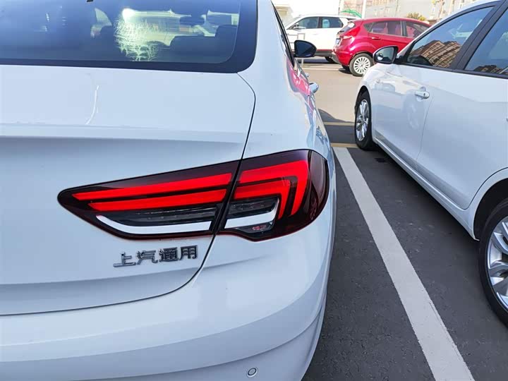 Фото 8 - Buick Regal