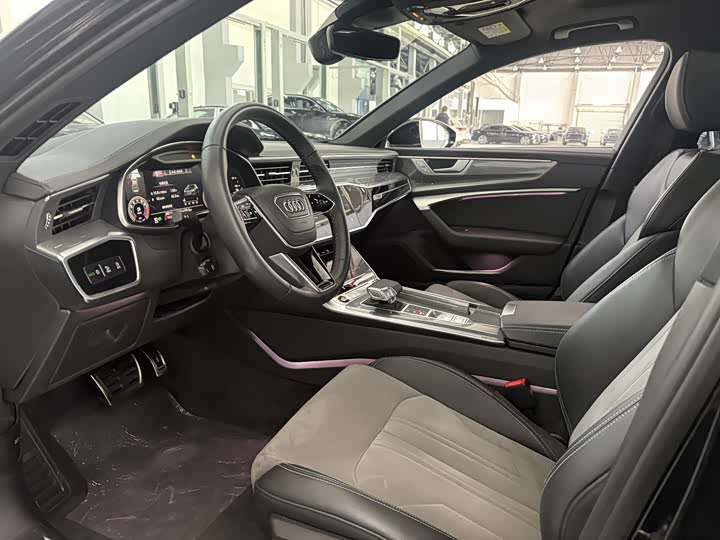 Фото 7 - Audi A6L