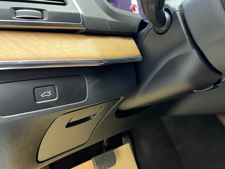 Фото 6 - Volvo XC90