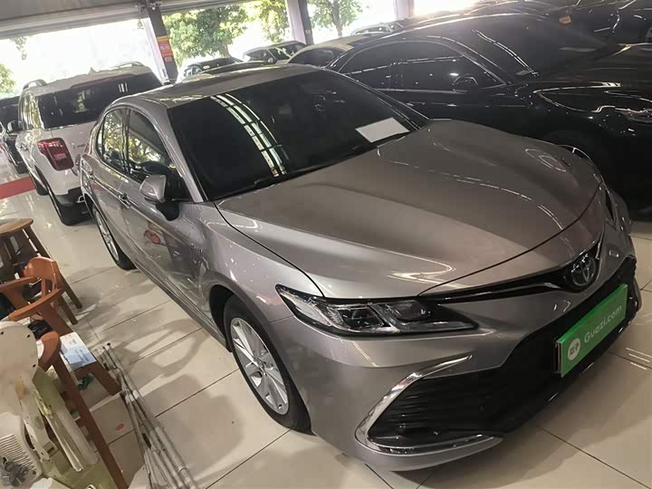 Фото 4 - Toyota Camry
