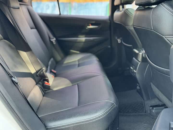 Фото 9 - Toyota Corolla