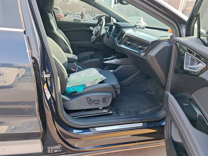 Фото 8 - Audi Q4 e-tron