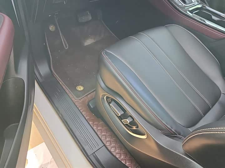 Фото 9 - GAC Trumpchi M6