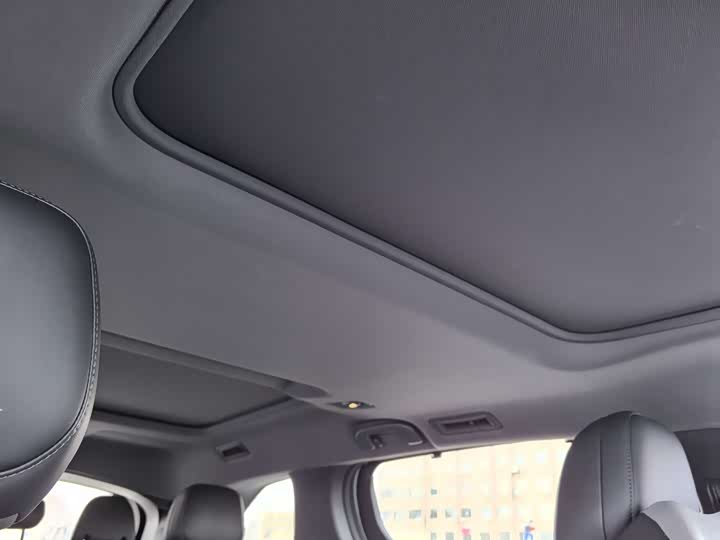 Фото 6 - Toyota Granvia