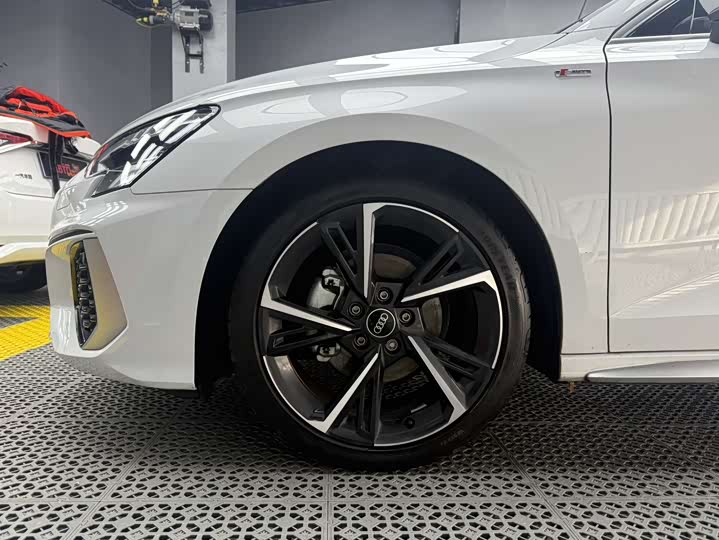 Фото 9 - Audi A3