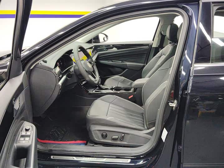 Фото 9 - Volkswagen Passat