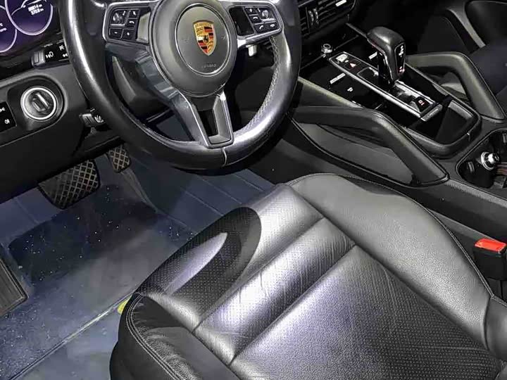 Фото 3 - Porsche Cayenne