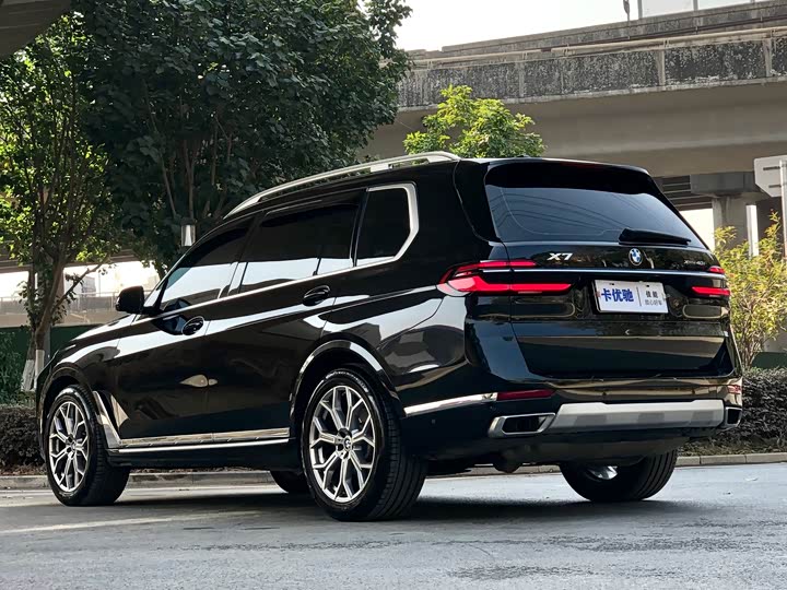 Фото 4 - BMW X7