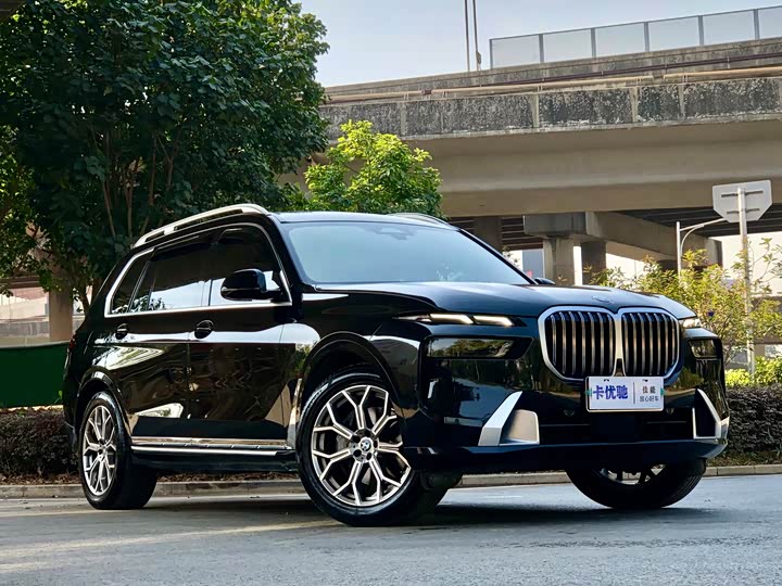 Фото 6 - BMW X7