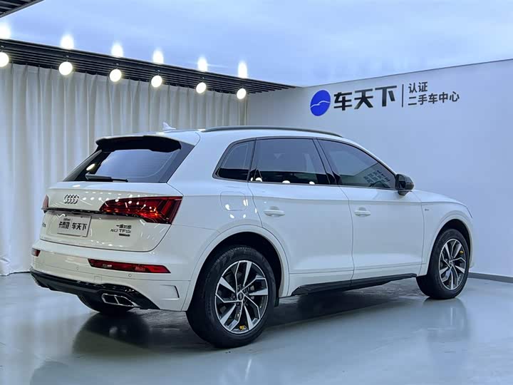 Фото 3 - Audi Q5L