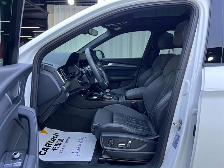 Фото 5 - Audi Q5L