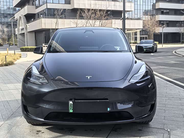 Фото 2 - Tesla Model Y