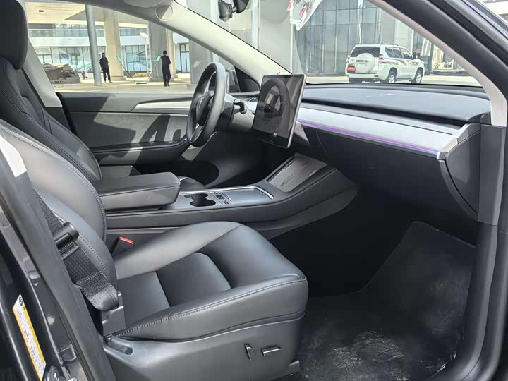 Фото 9 - Tesla Model Y