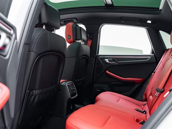 Фото 9 - Porsche Macan