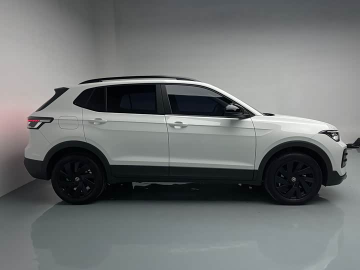 Фото 4 - Volkswagen Tharu