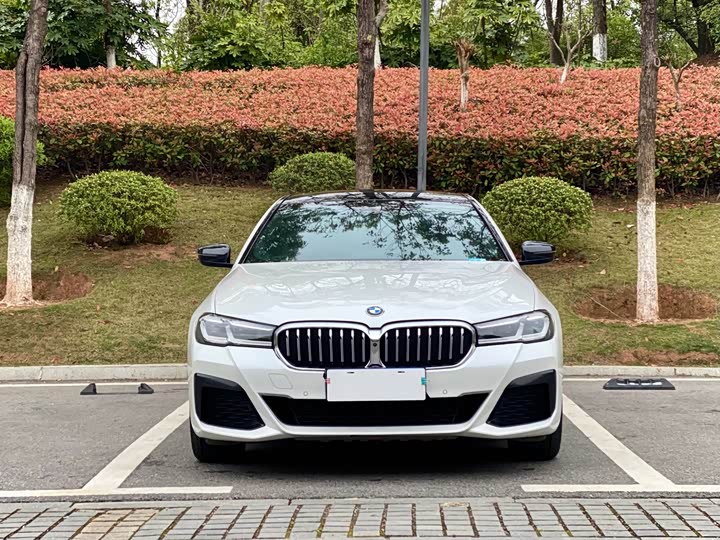 Фото 2 - BMW 5 Series