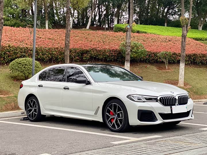 Фото 3 - BMW 5 Series