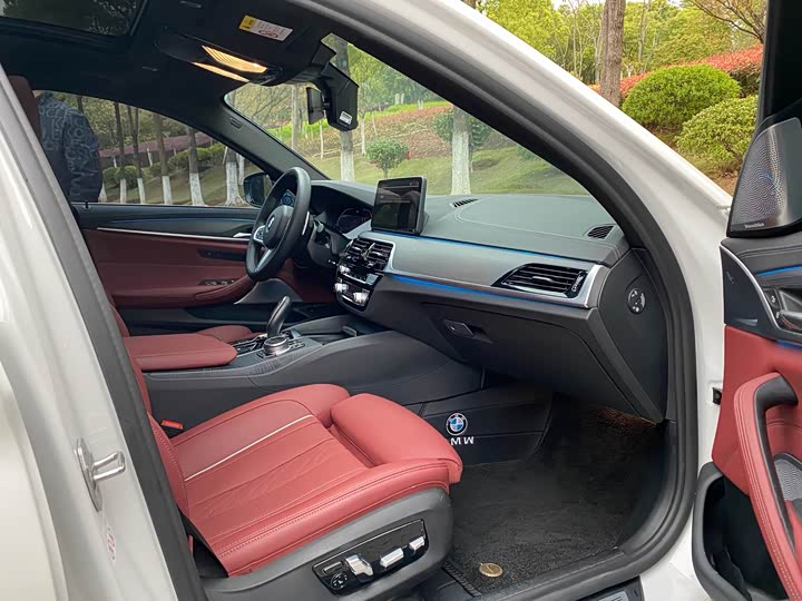 Фото 7 - BMW 5 Series