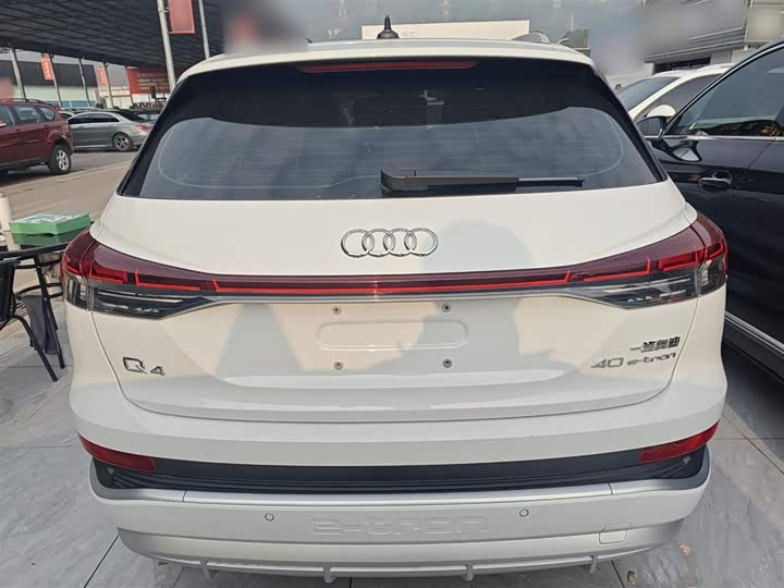 Фото 6 - Audi Q4 e-tron