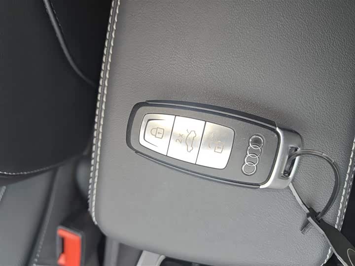 Фото 9 - Audi Q4 e-tron