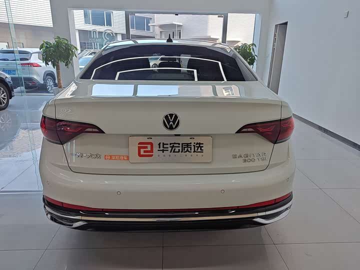 Фото 3 - Volkswagen Sagitar L