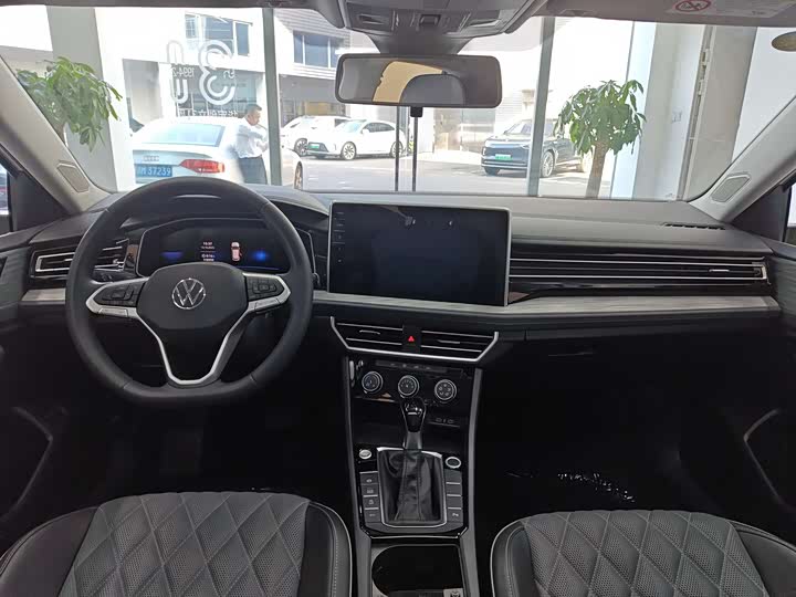 Фото 6 - Volkswagen Sagitar L