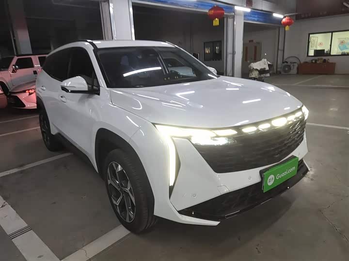Фото 4 - Geely Atlas L
