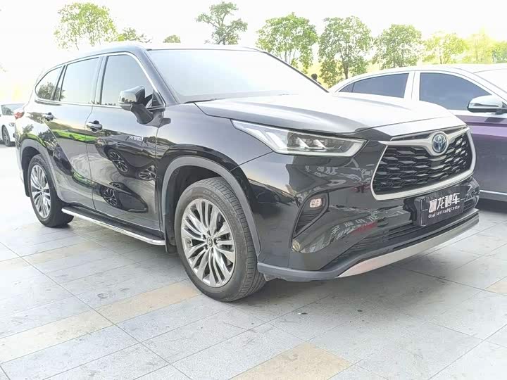 Фото 3 - Toyota Highlander